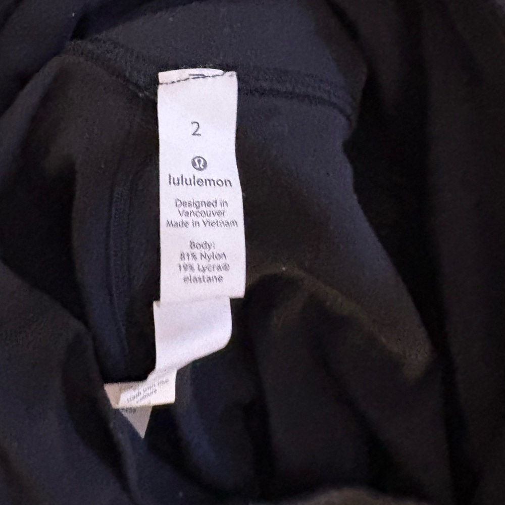 Black LuluLemon Jogger-Like Pants - Picture 3 of 3